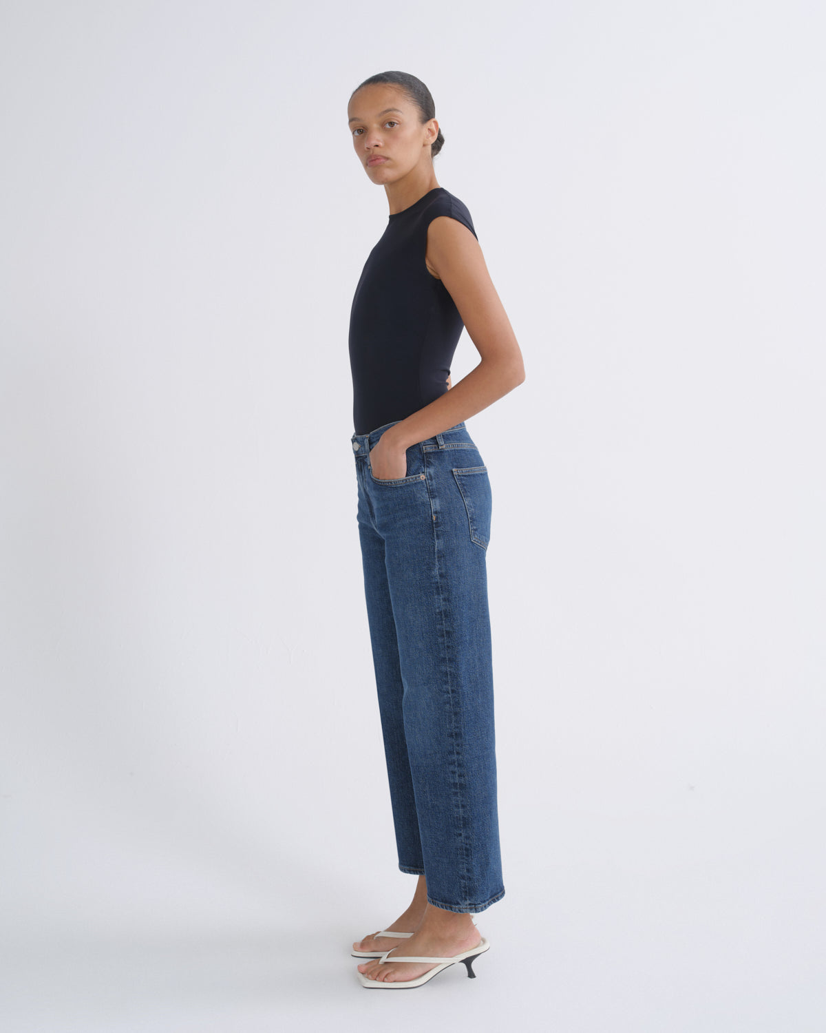 Women Harper Crop Jean (Comfort Stretch) in Echo - Agolde