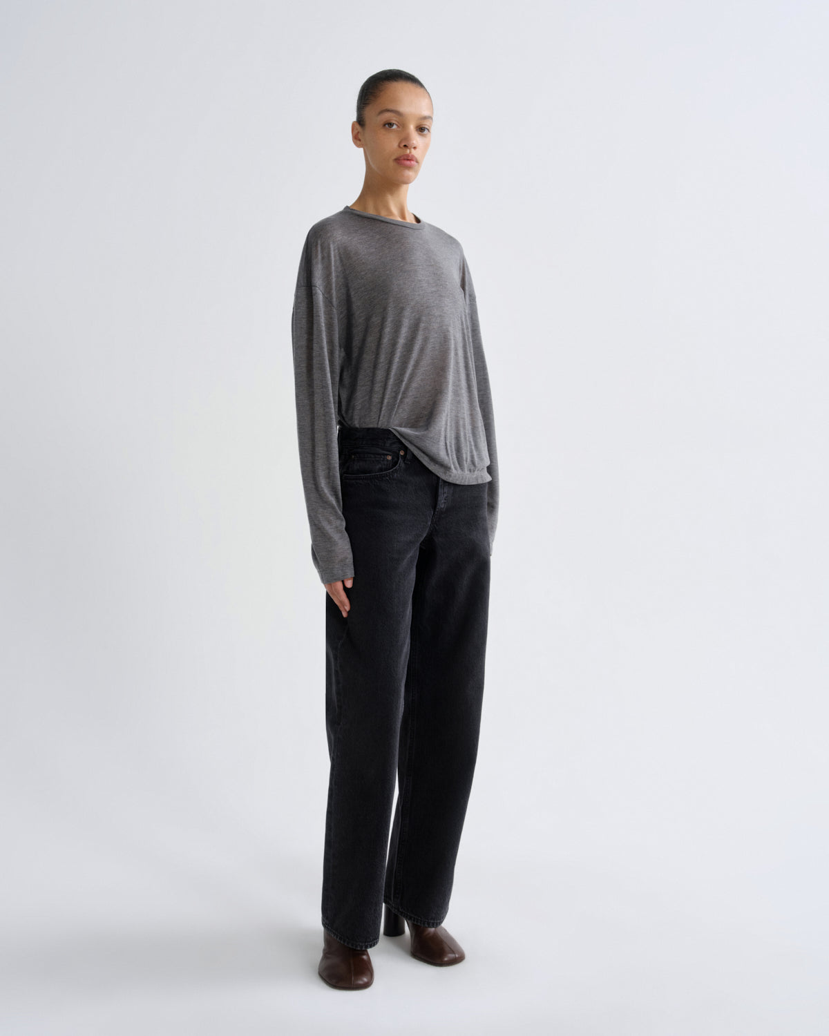Women Sasha Long Sleeve Boyfriend Tee in Grey Heather - Agolde