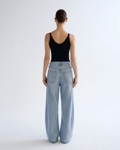 Women Low Curve Jean in Memory - Agolde