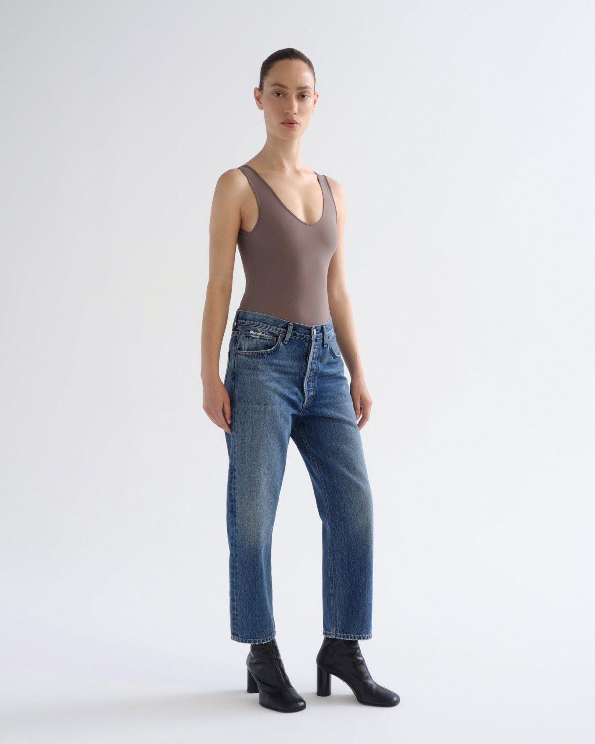 Women 90's Crop Mid Rise Straight in Bounty - Agolde