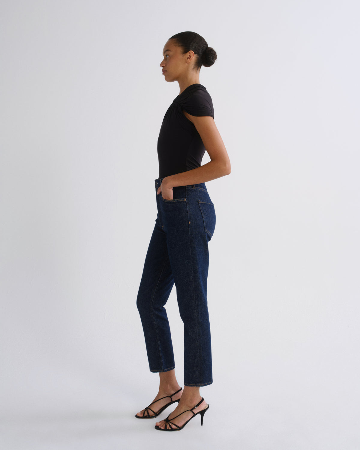 Women Riley Crop High Rise Straight in Reissue - Agolde
