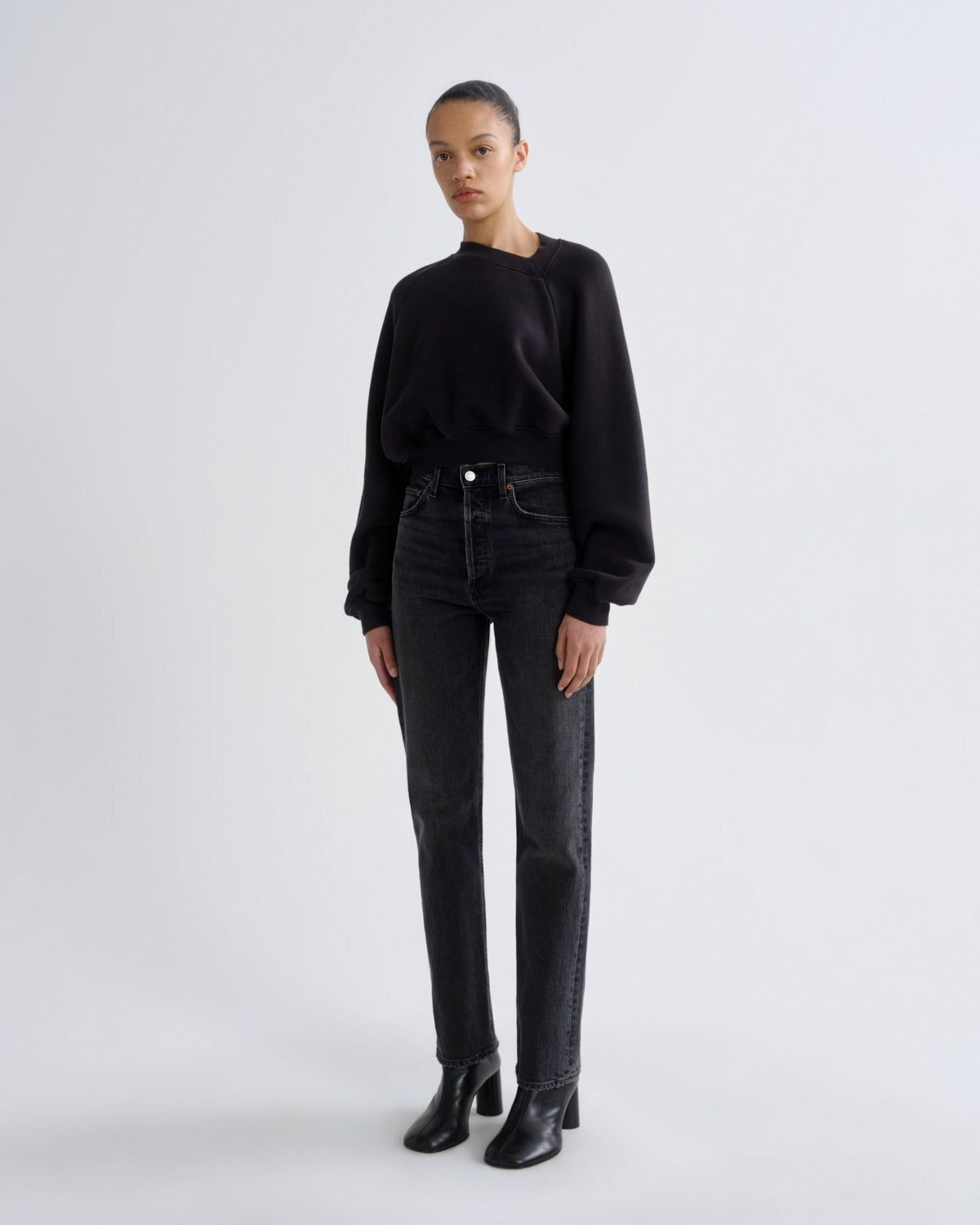 Women 90's Pinch Waist High Rise Straight Long (Weightless Stretch) in Radiu - Agolde