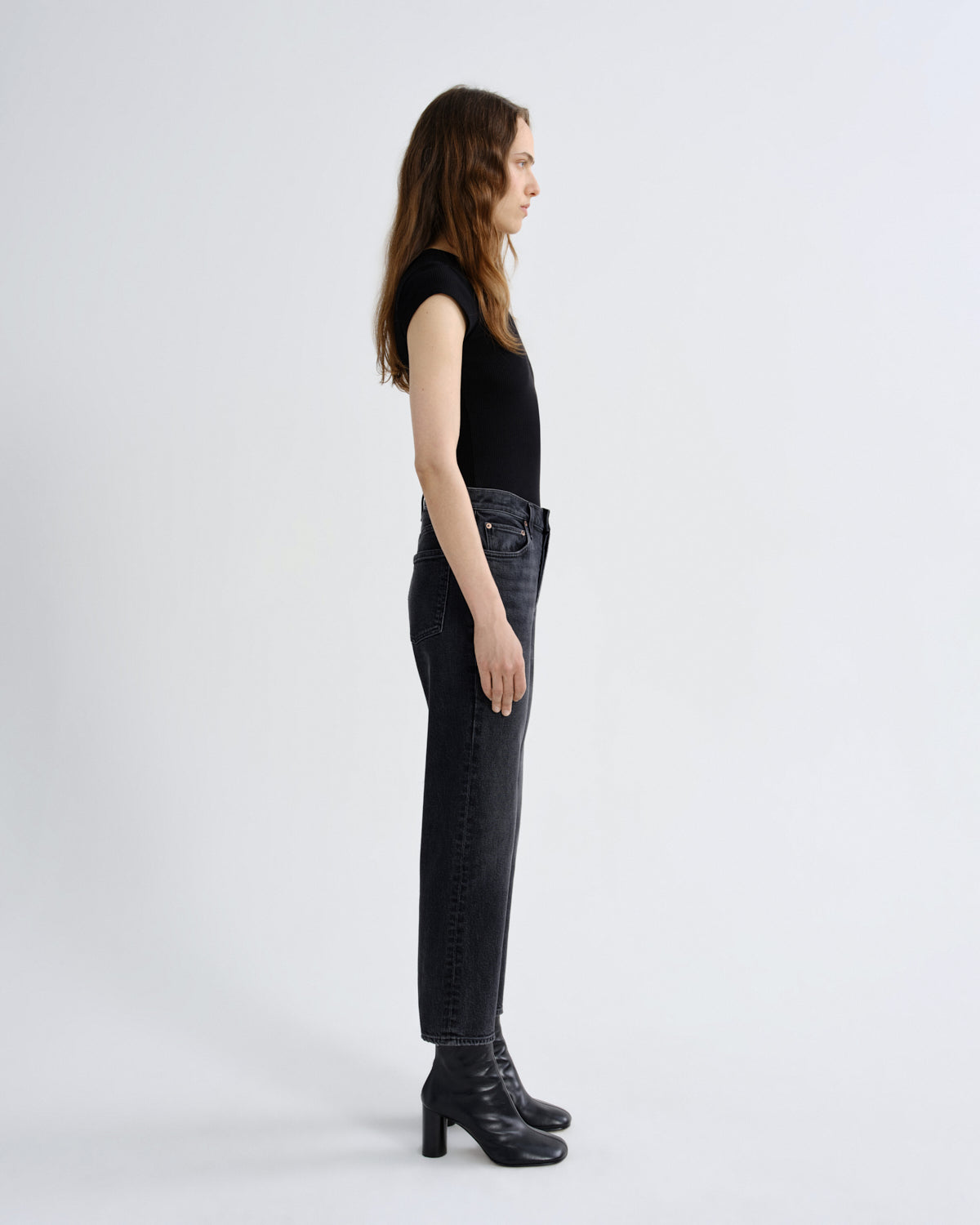 Women 90's Pinch Waist Crop (Weightless Stretch) in Radius - Agolde