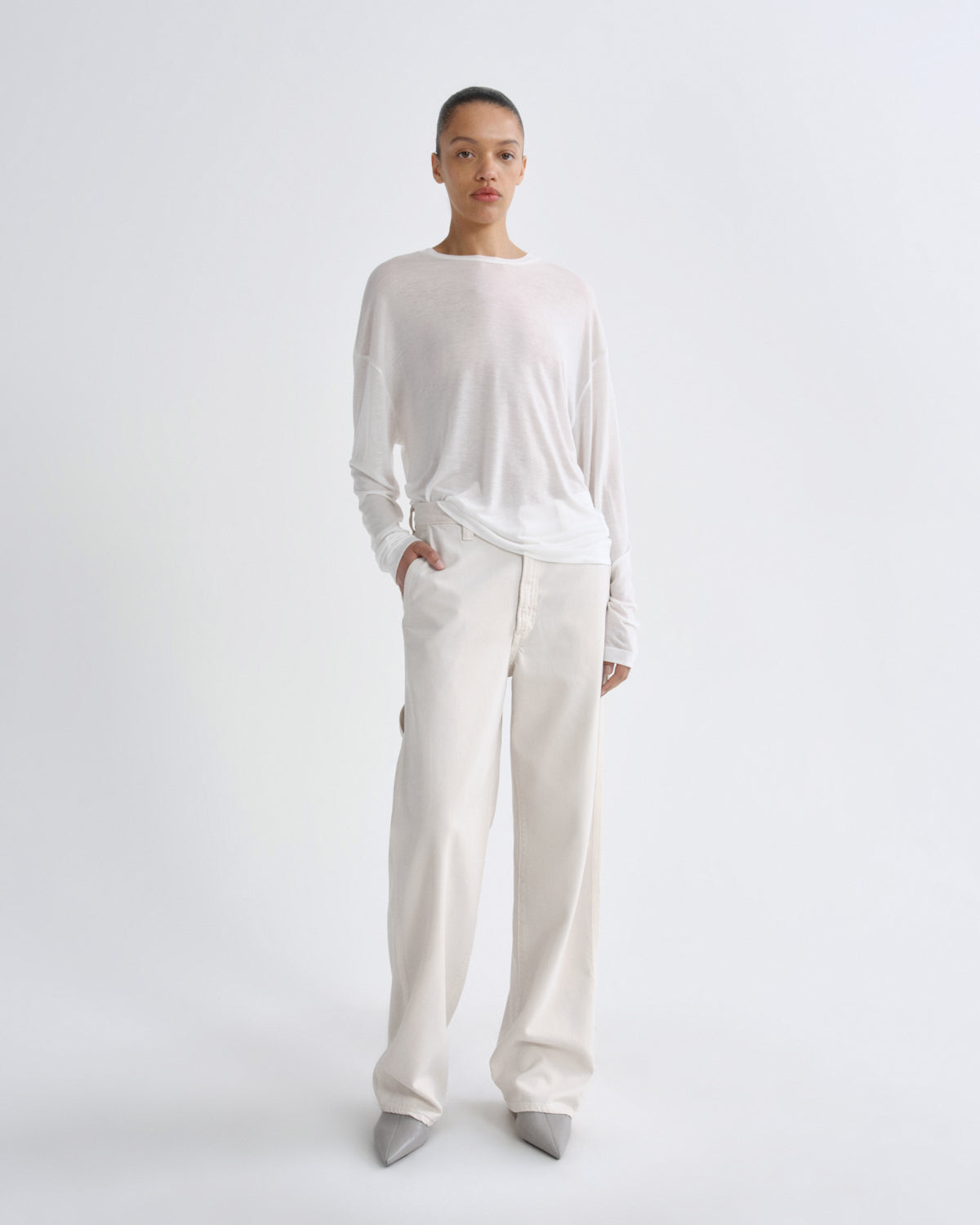 Women Sasha Long Sleeve Boyfriend Tee in Gesso - Agolde