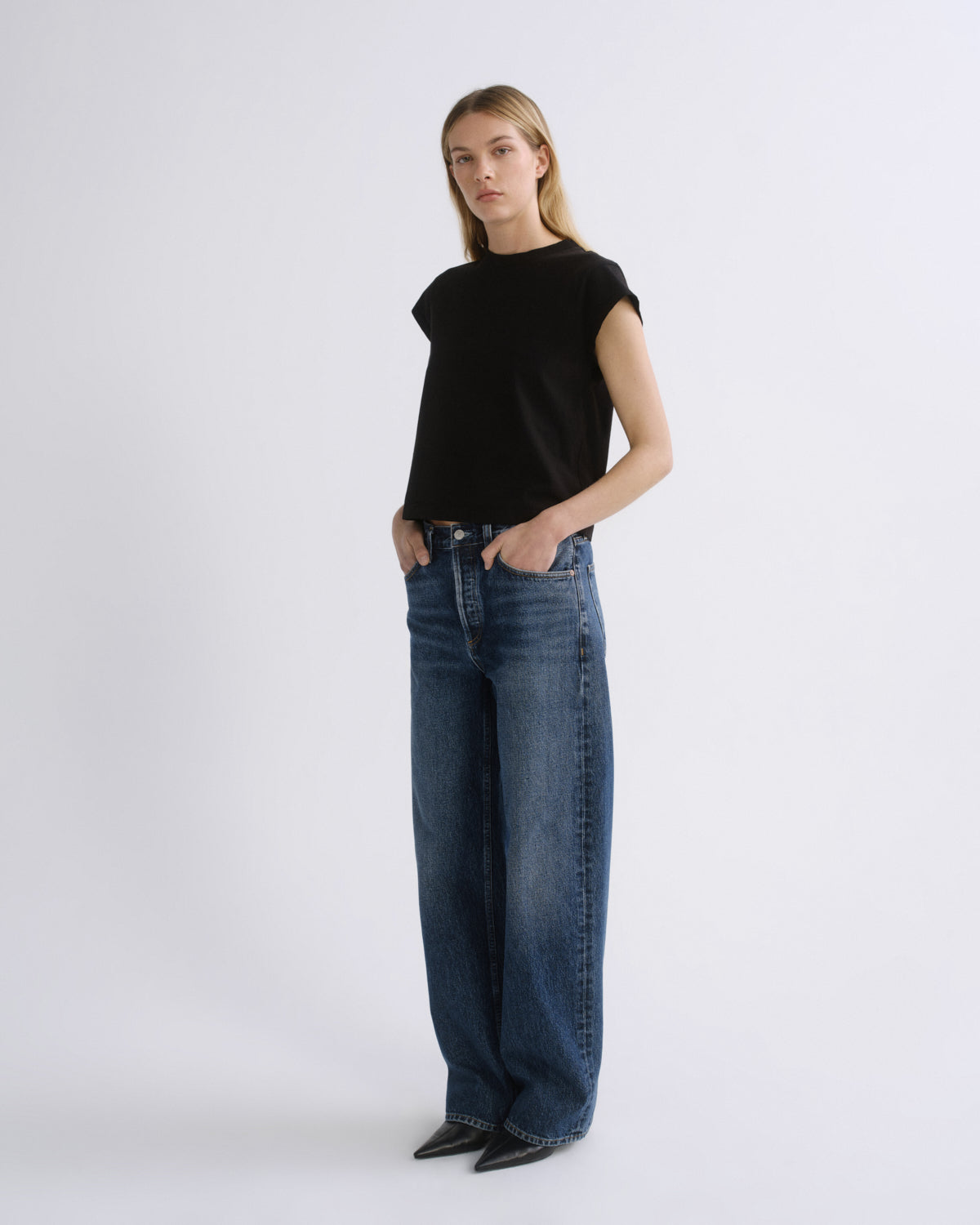 Women Arc Jean 32" in Shortwave - Agolde