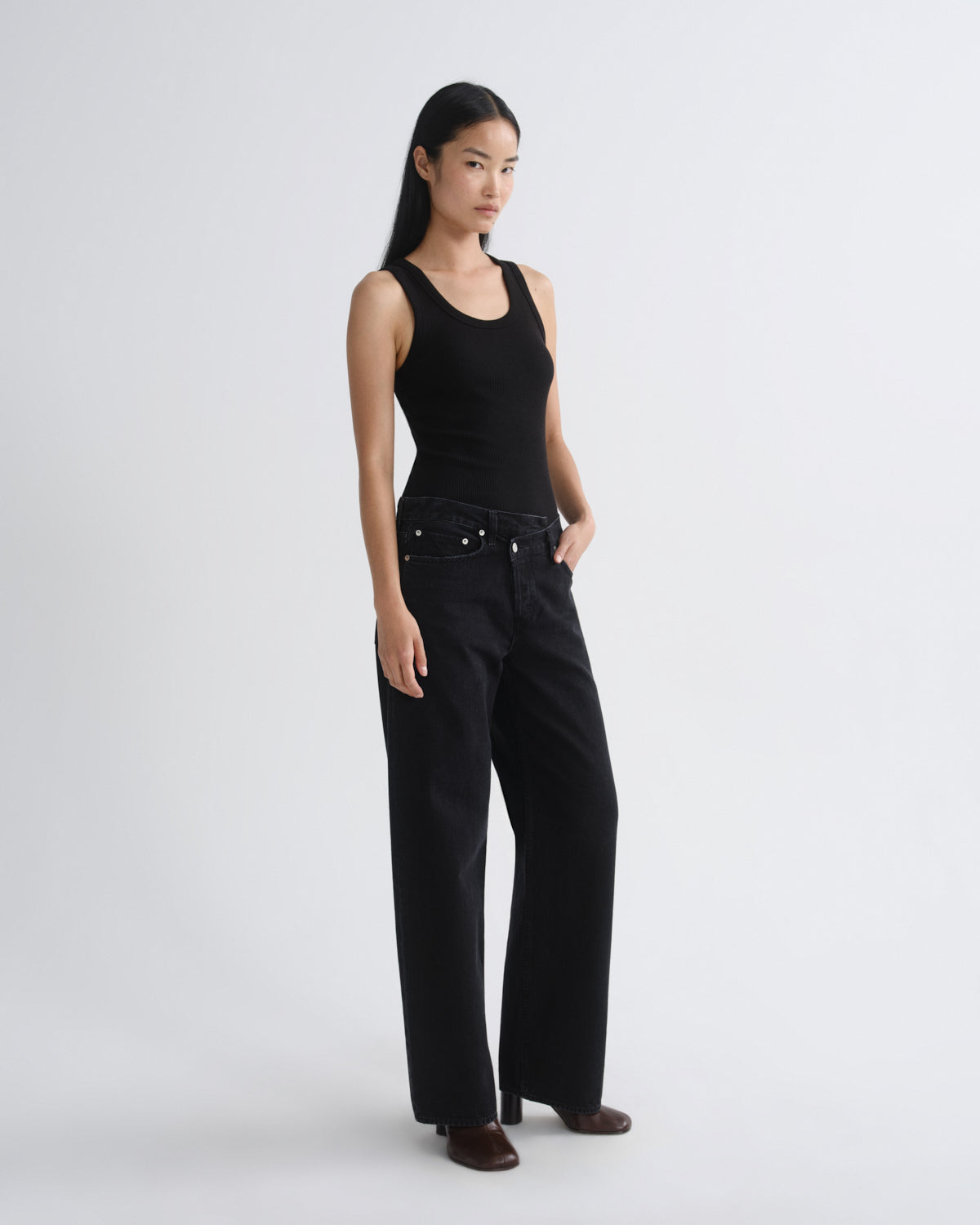 Women Poppy Tank in Black - Agolde