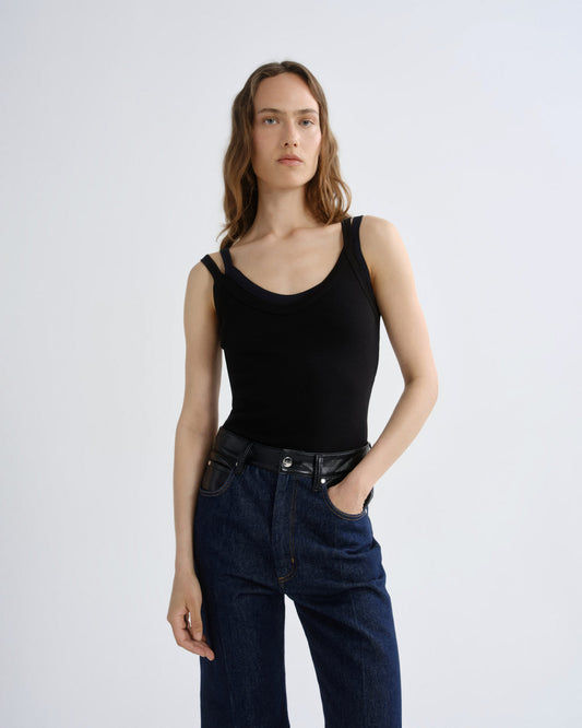 Women Jordan Tank in Black - Agolde