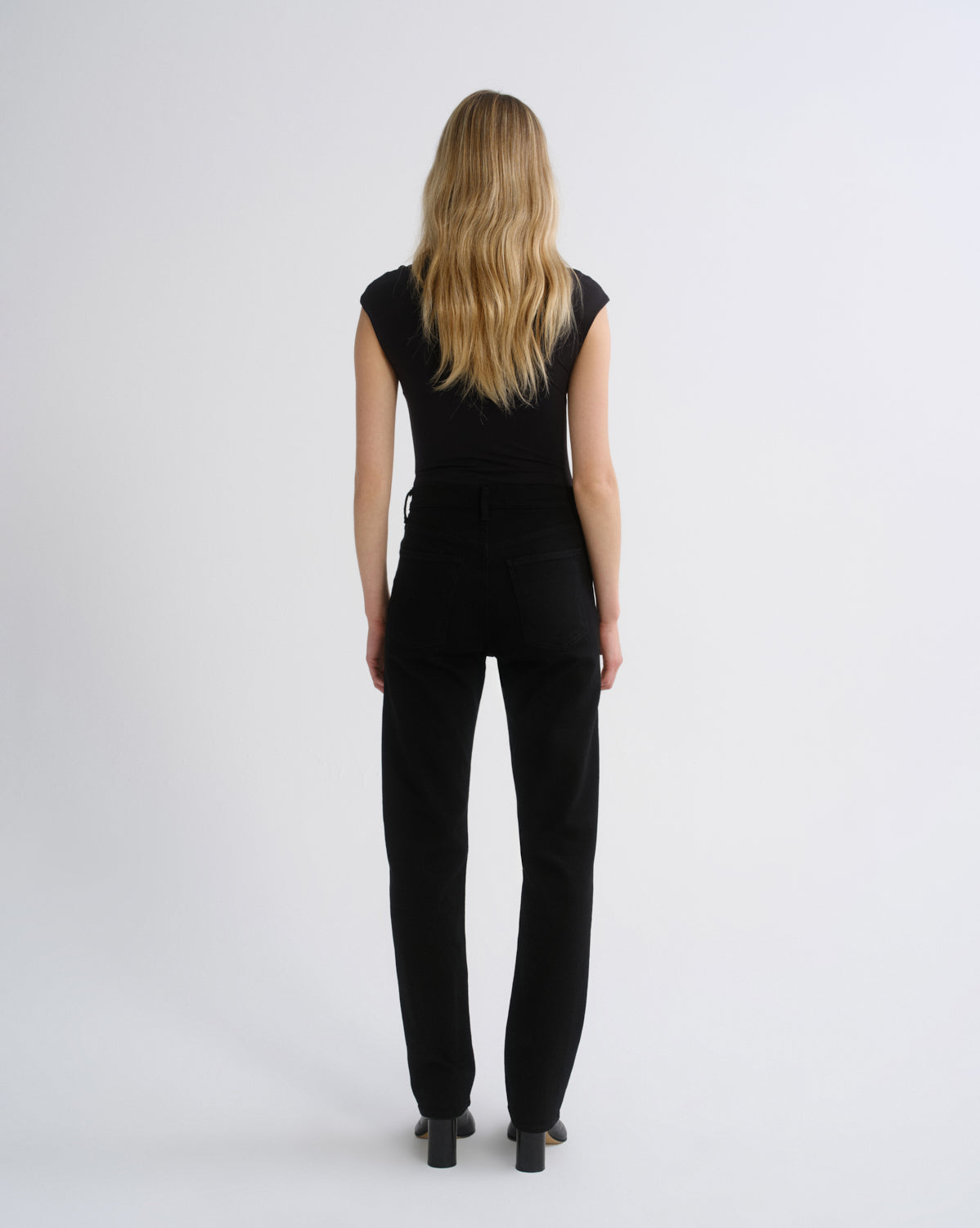 Women 90's Pinch Waist High Rise Straight Long (Weightless Stretch) in Cover - Agolde