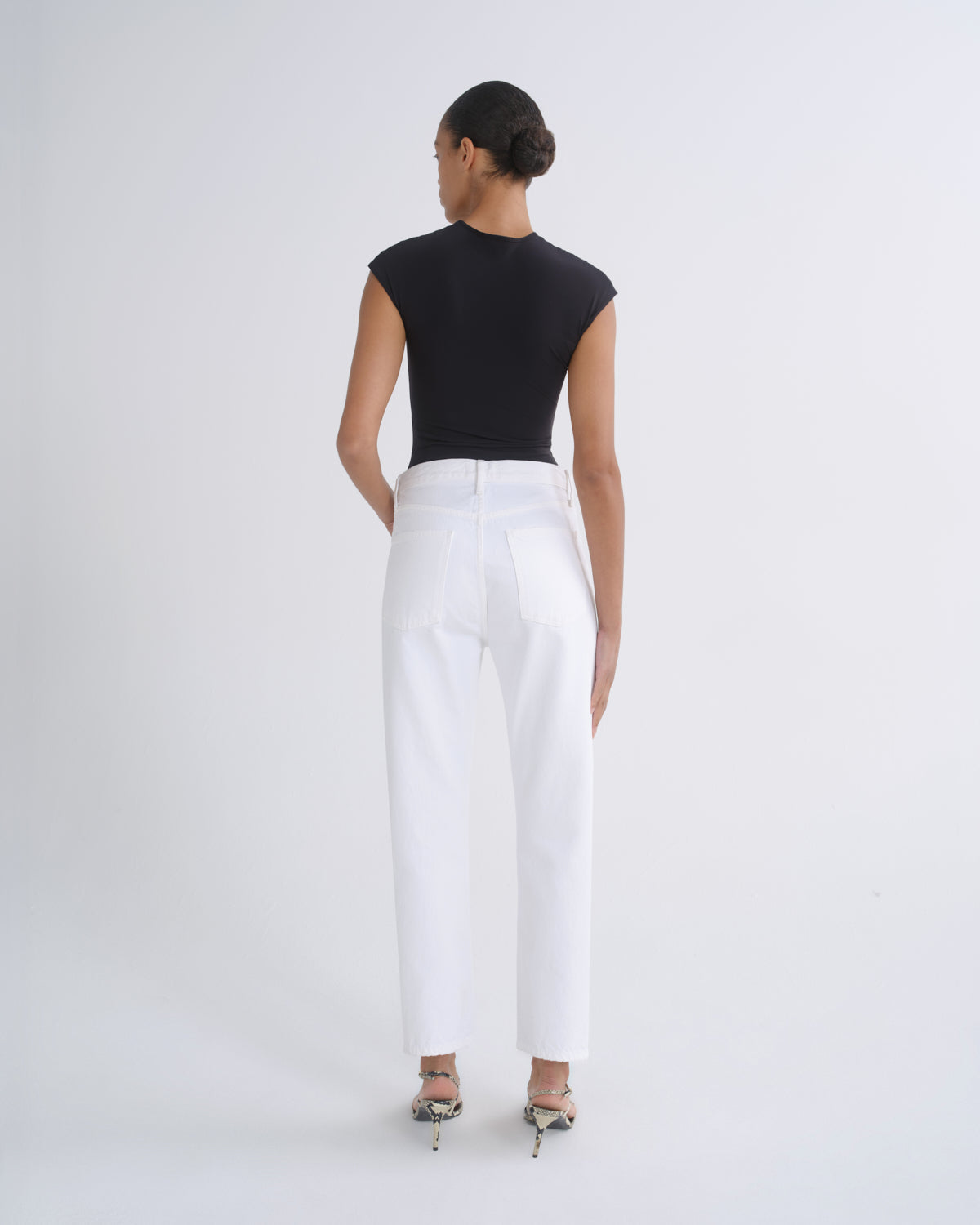 Women 90's Pinch Waist Crop in Marshmallow - Agolde