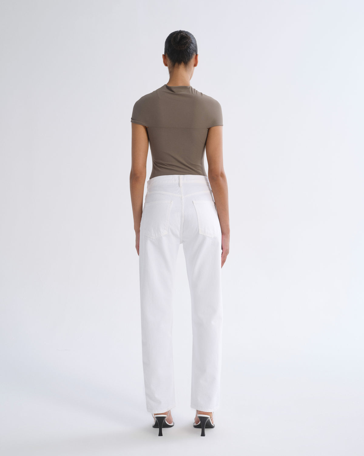 Women 90's Pinch Waist High Rise Straight in Marshmallow - Agolde