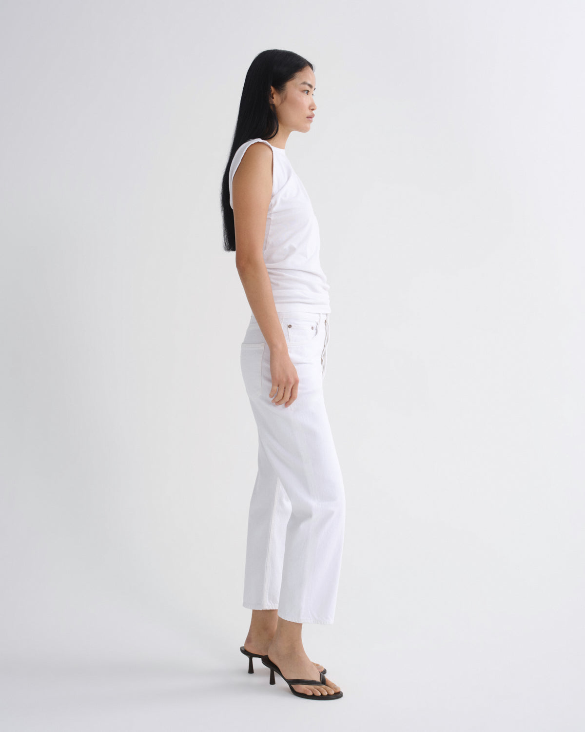 Women 90S Crop Mid Rise Loose Straight in Marshmallow - Agolde
