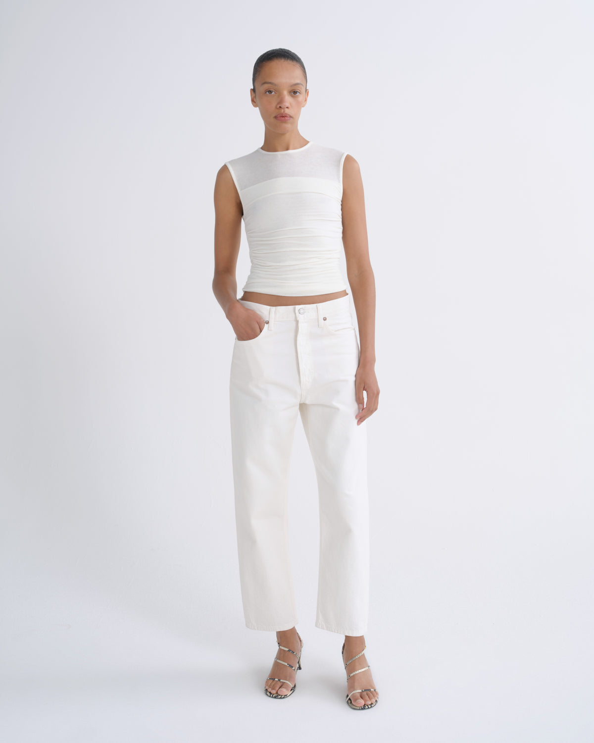 Women 90's Crop Mid Rise Straight in Fortune Cookie - Agolde