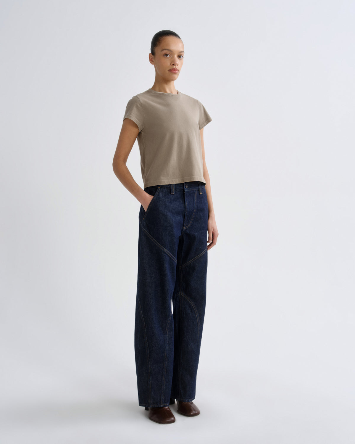 Women Adine Shrunken Tee in Trail - Agolde