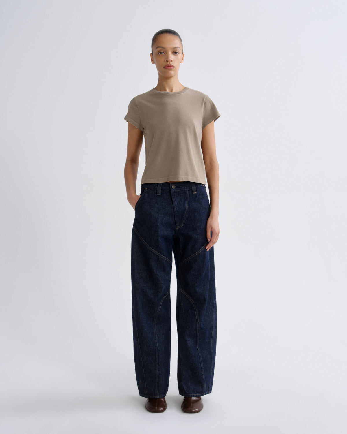 Women Adine Shrunken Tee in Trail - Agolde