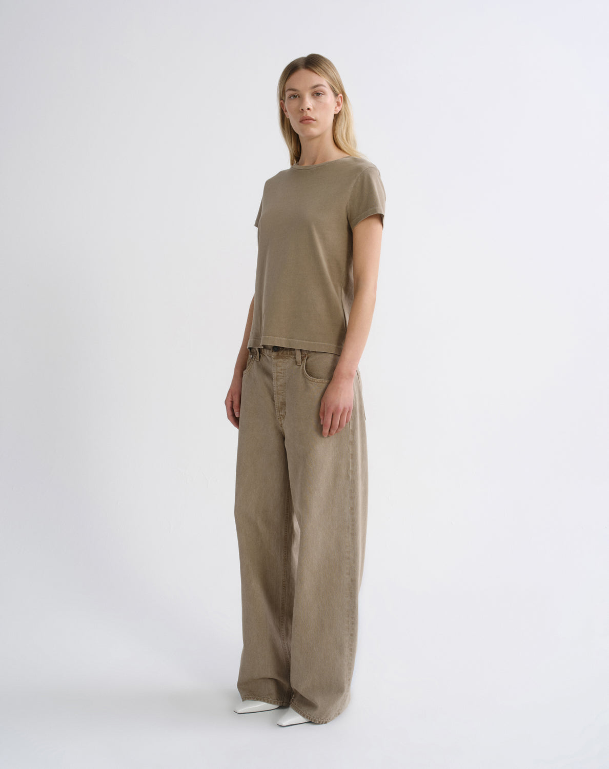 Women Long Line Adine Tee in Trail - Agolde