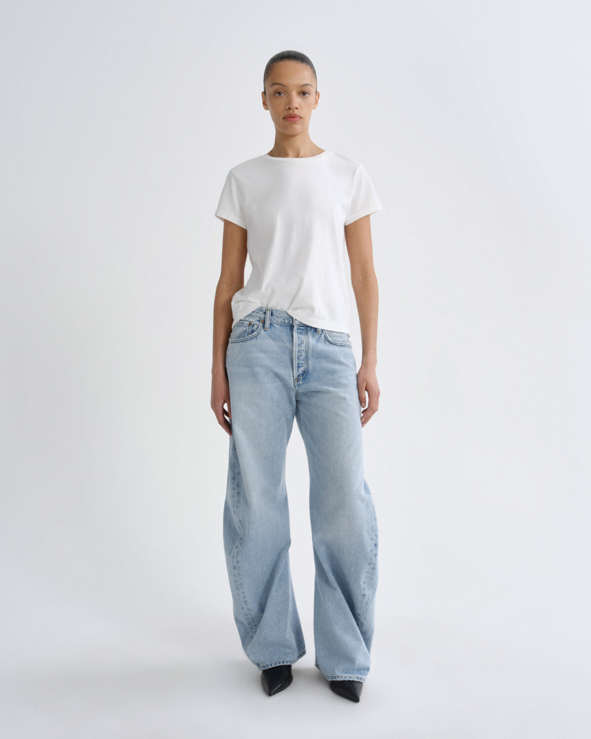 Women Long Line Adine Tee in White Ash - Agolde