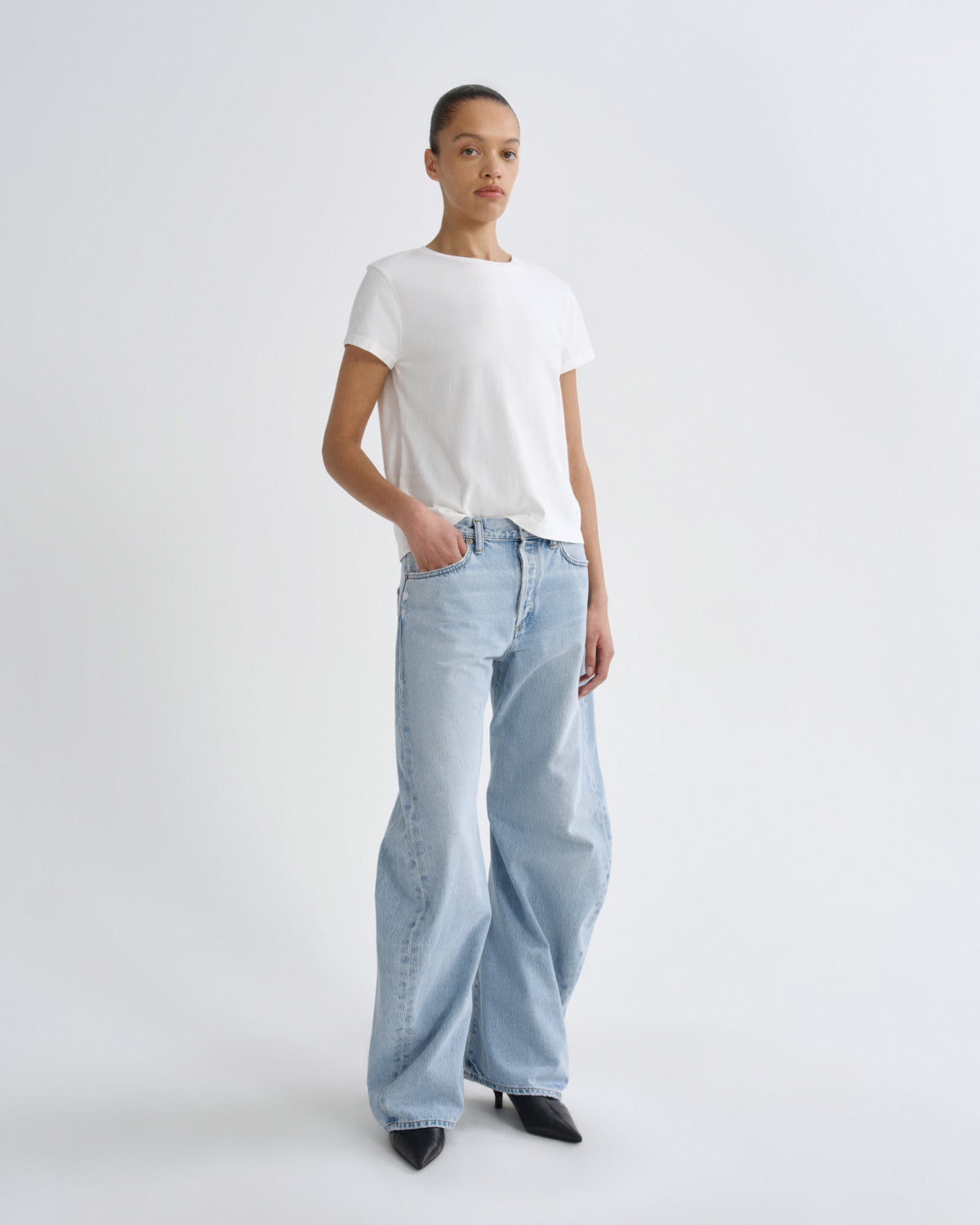 Women Long Line Adine Tee in White Ash - Agolde