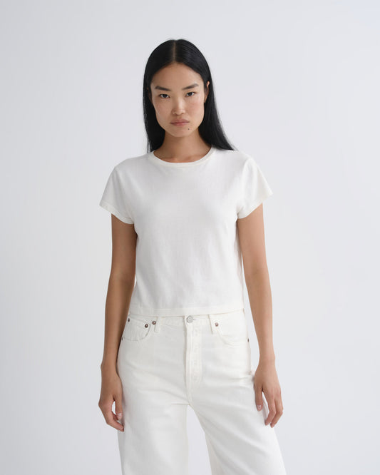 Women Adine Shrunken Tee in Bone - Agolde