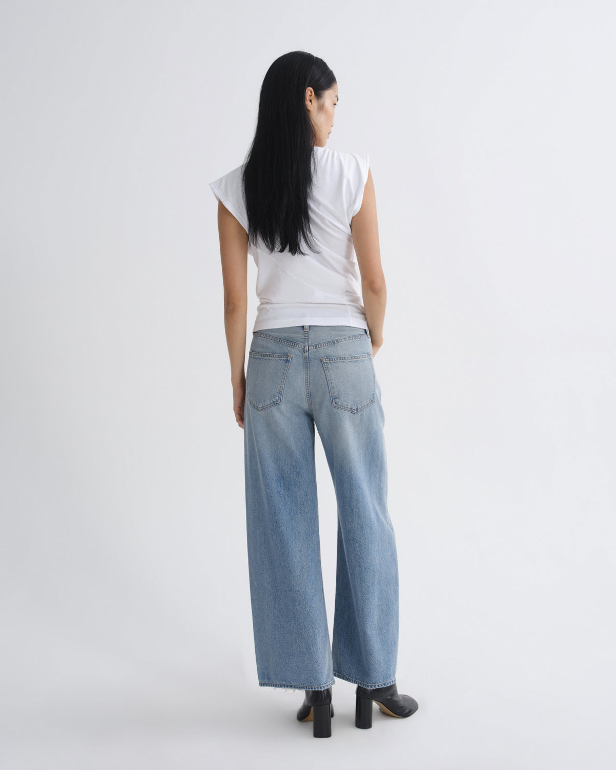 Women Low Curve Jean Crop in Reset - Agolde