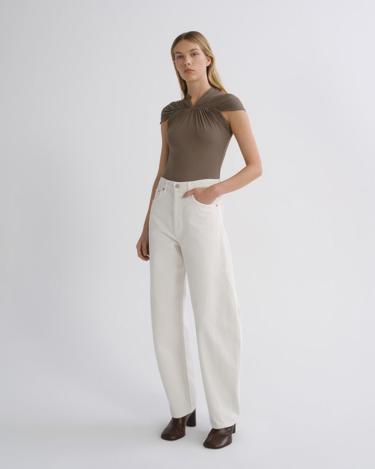 Women Luna Pieced Jean in Chalk White - Agolde