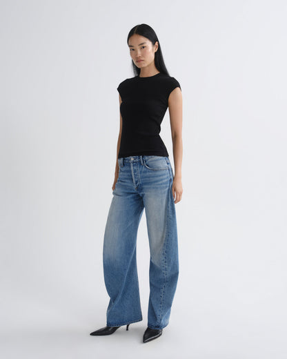 Women Edison Tee in Black - Agolde