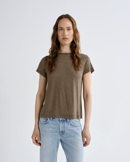 Women Long Line Adine Tee Tencel Jersey in Loam - Agolde