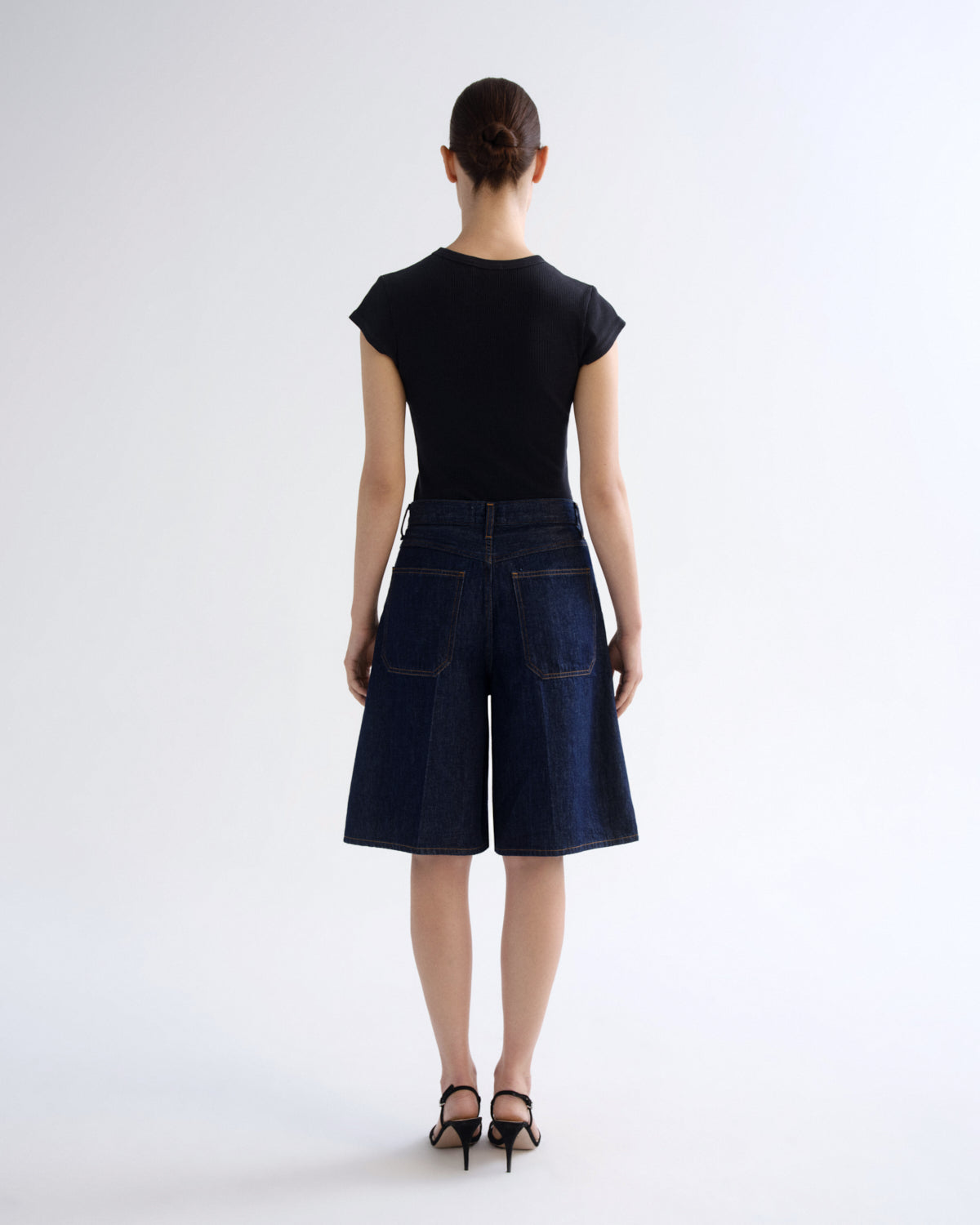Women Edison Tee in Nocturne - Agolde