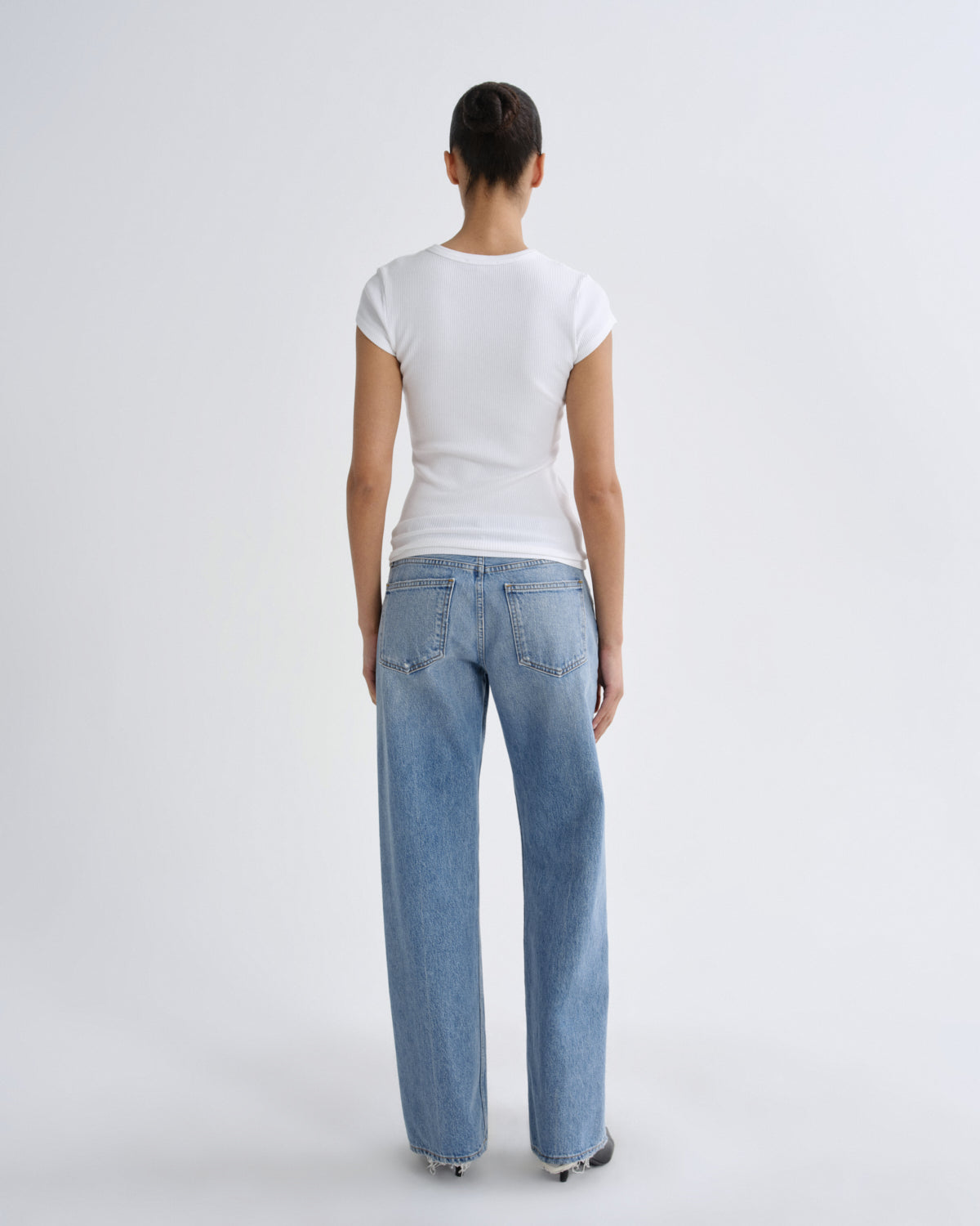Women Edison Tee in White - Agolde