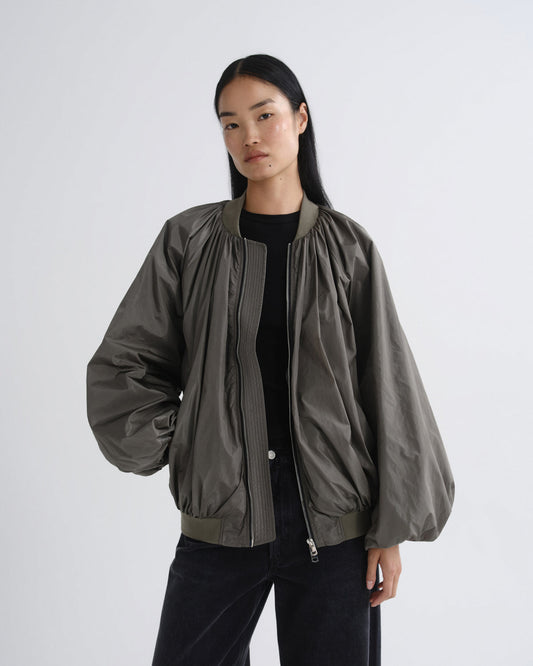 Women Raffi Bomber Jacket in Fern - Agolde