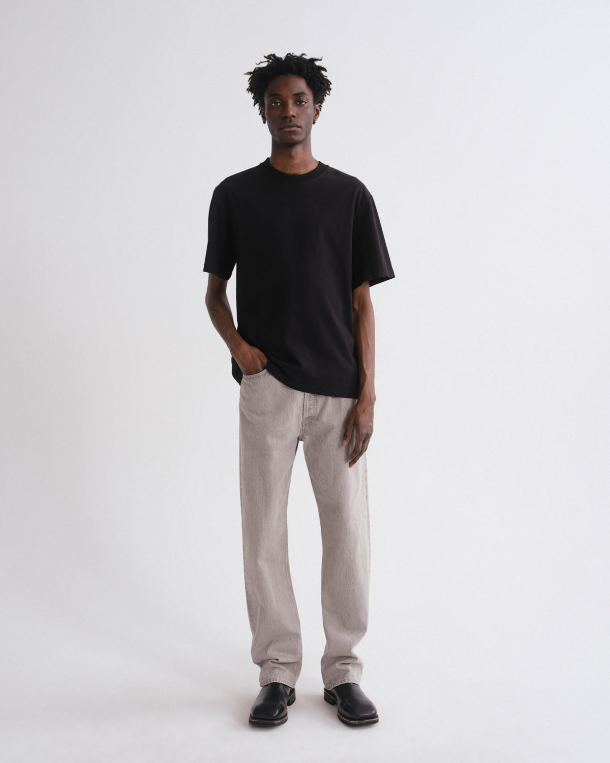 Men Asha Mock Neck Tee in Black - Agolde