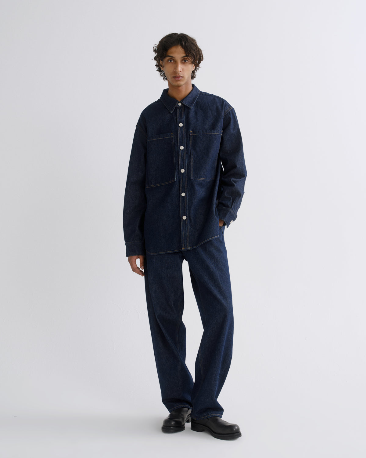 Men Atticus Shirt in Rinse - Agolde