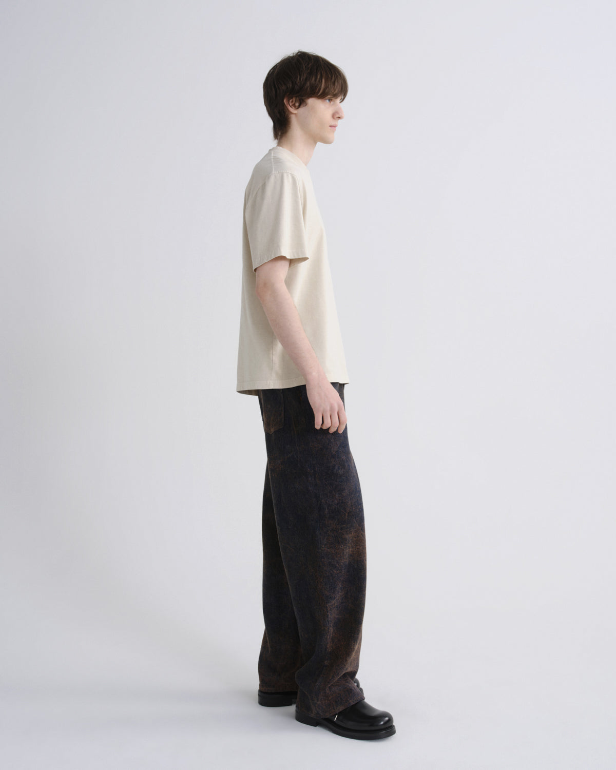 Men Asha Mock Neck Tee in Brown Rice - Agolde