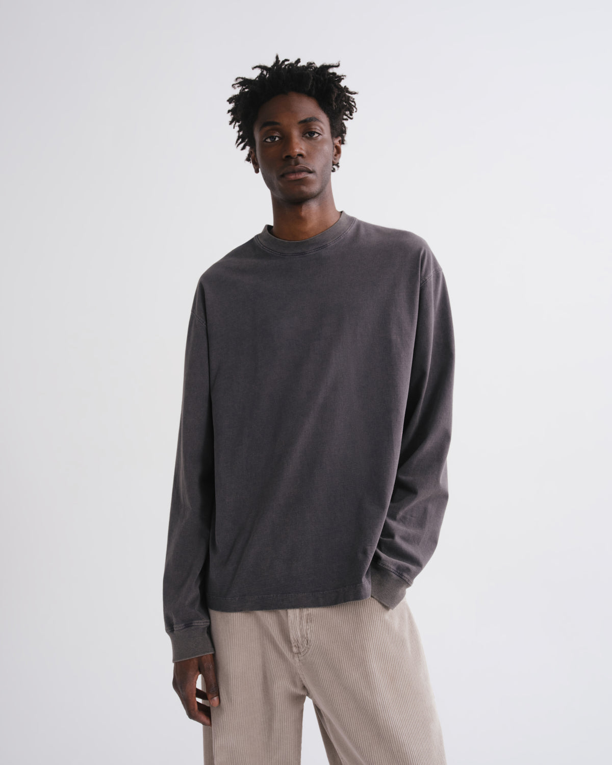 Men Asha Long Sleeve Tee in Washed Grey - Agolde