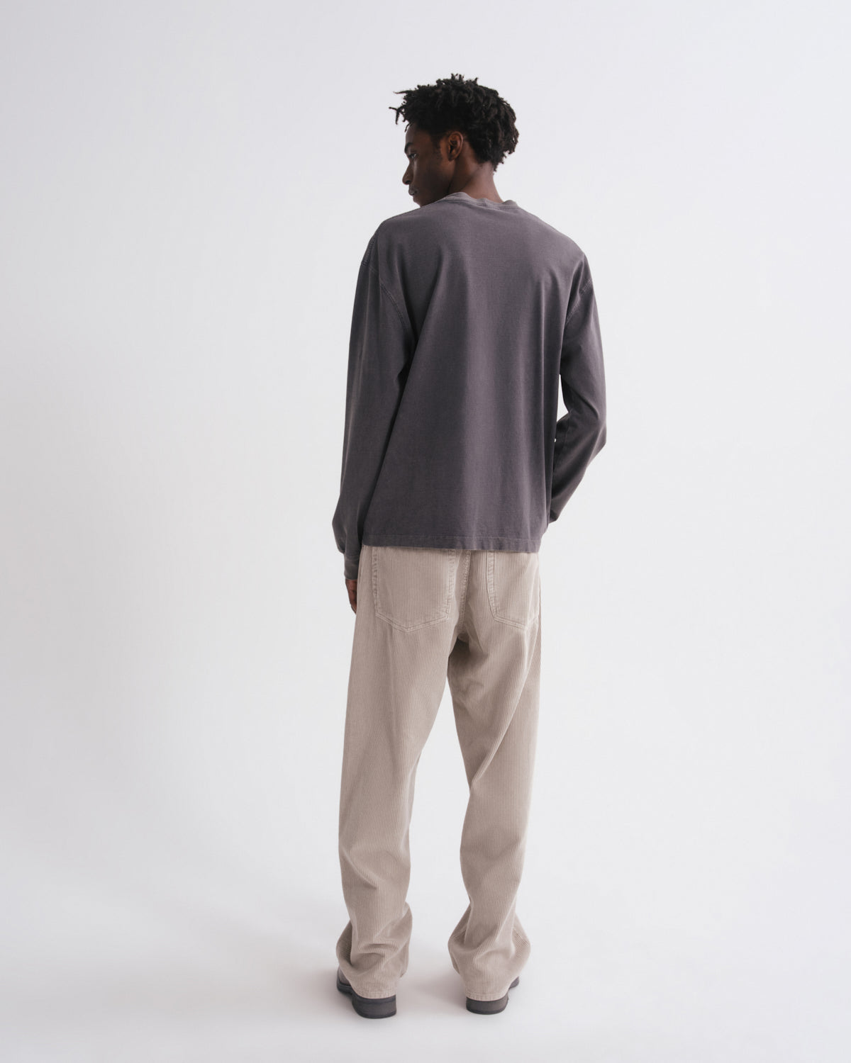 Men Asha Long Sleeve Tee in Washed Grey - Agolde
