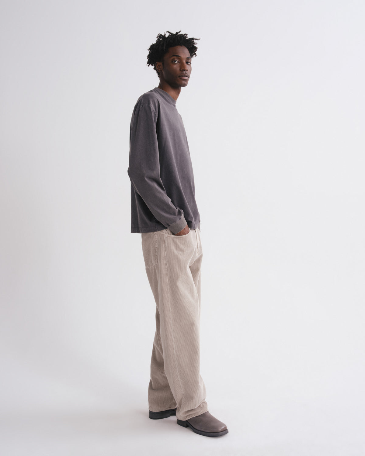 Men Asha Long Sleeve Tee in Washed Grey - Agolde