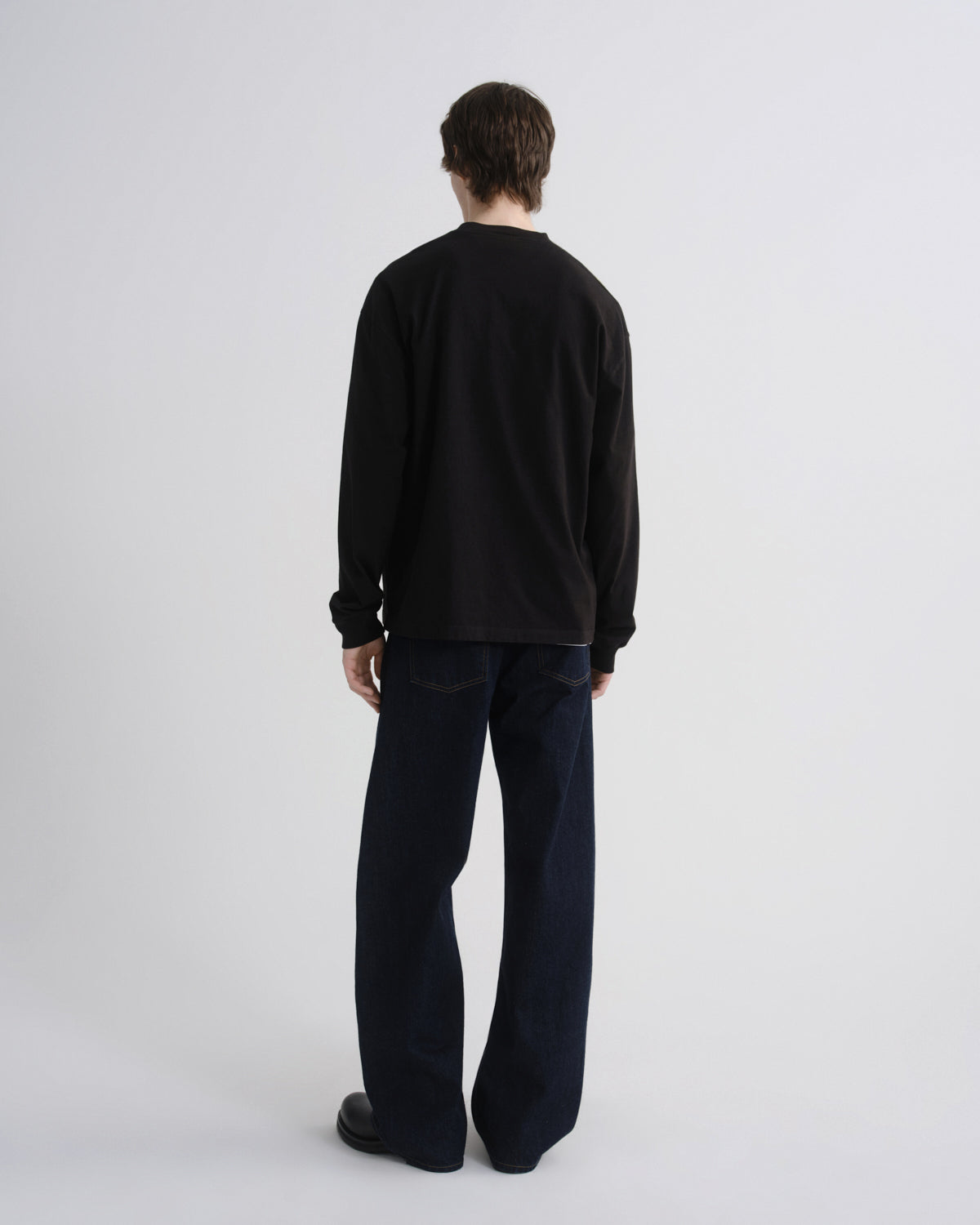 Men Long Sleeve Drop Shoulder Asha in Black - Agolde