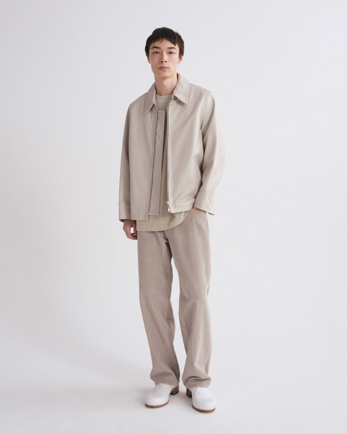 Men Fusion Jean (Corduroy) in Pumice - Agolde
