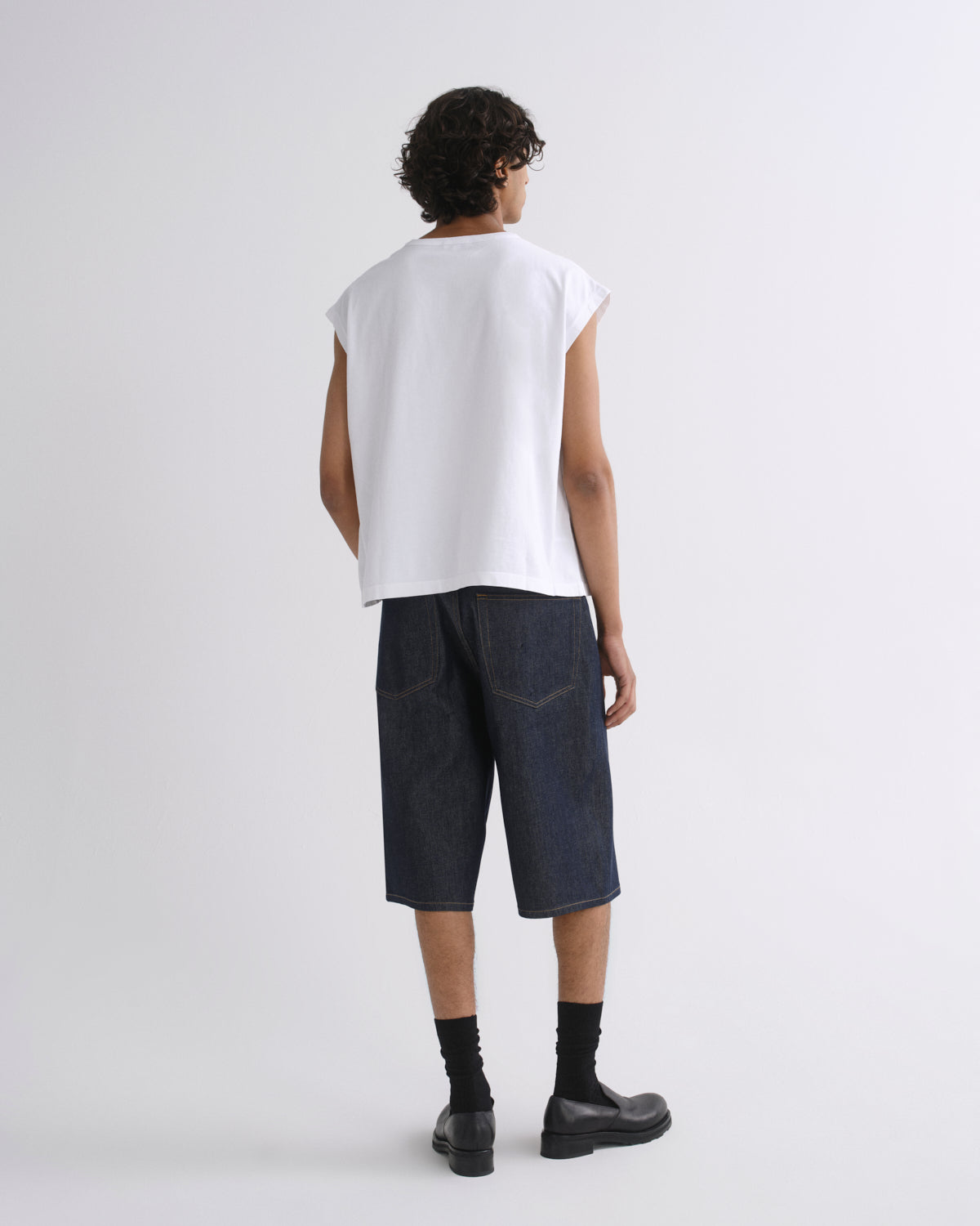 Men Leonard Sleeveless Tee in White - Agolde