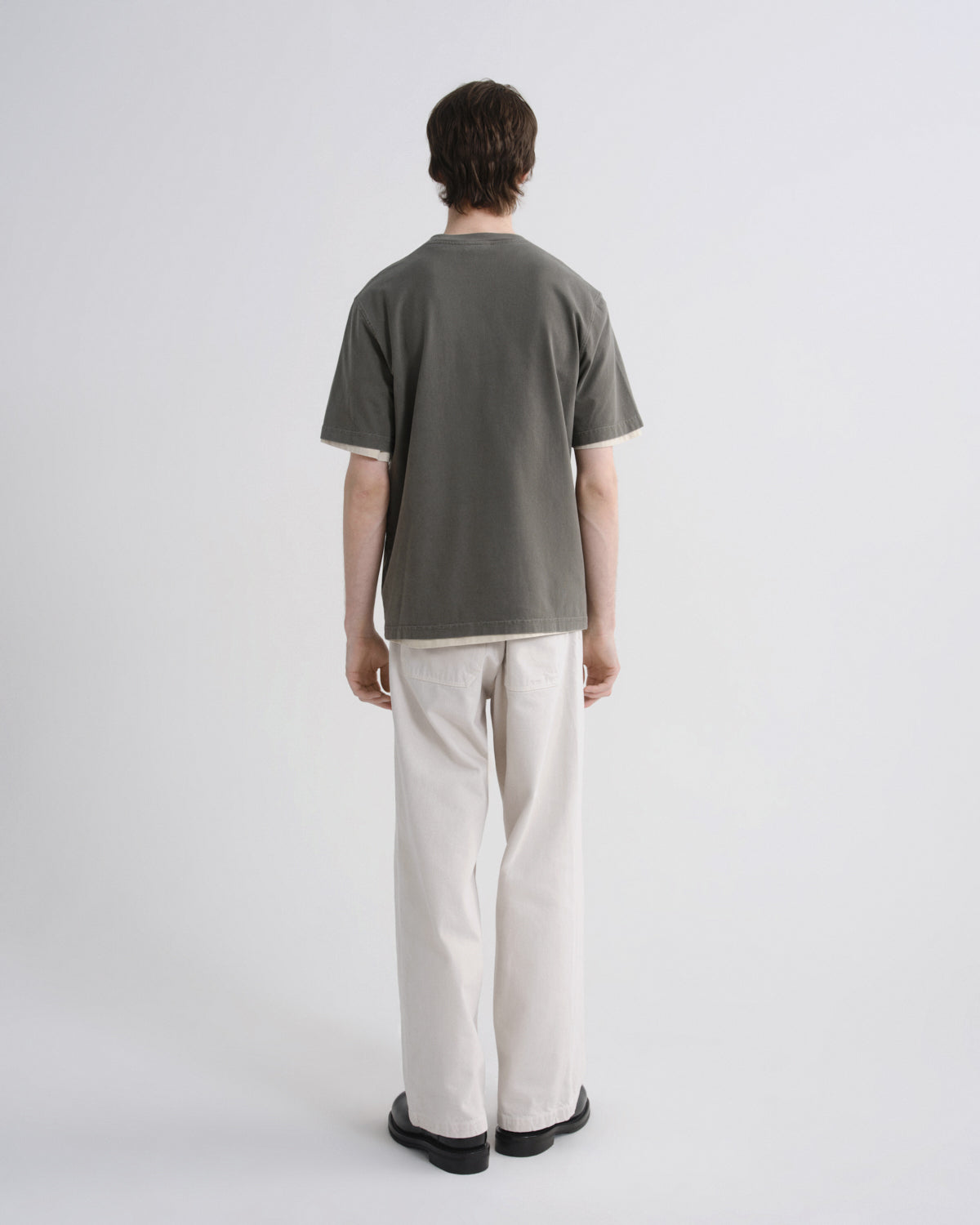 Men Asha Mock Neck Tee in Millstone - Agolde