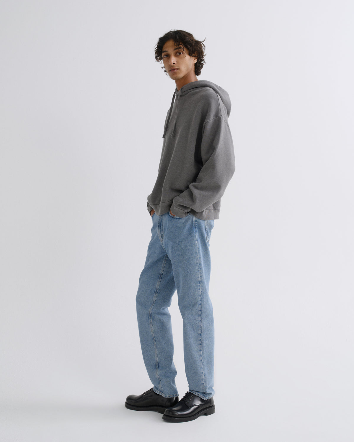Men Salford Hoodie in Strand - Agolde