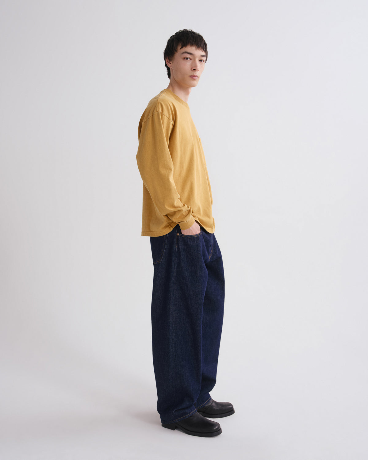Men Lucan Long Sleeve Tee in Ochre - Agolde