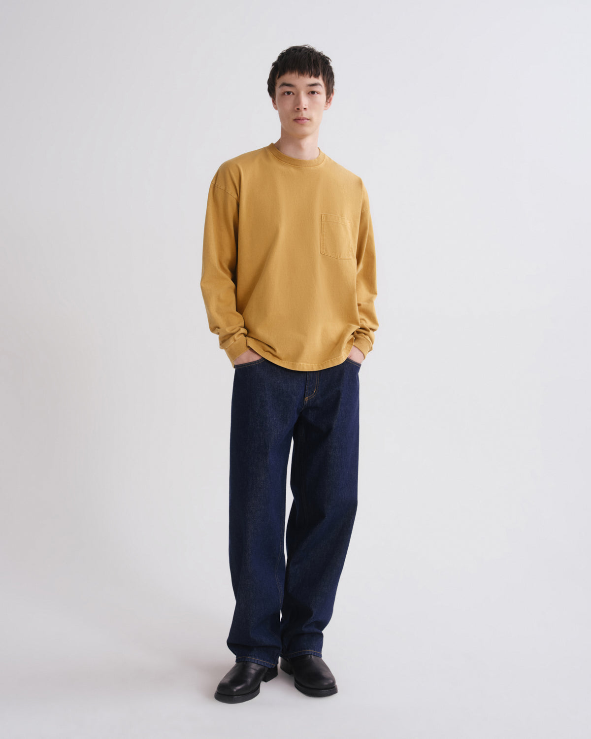 Men Lucan Long Sleeve Tee in Ochre - Agolde