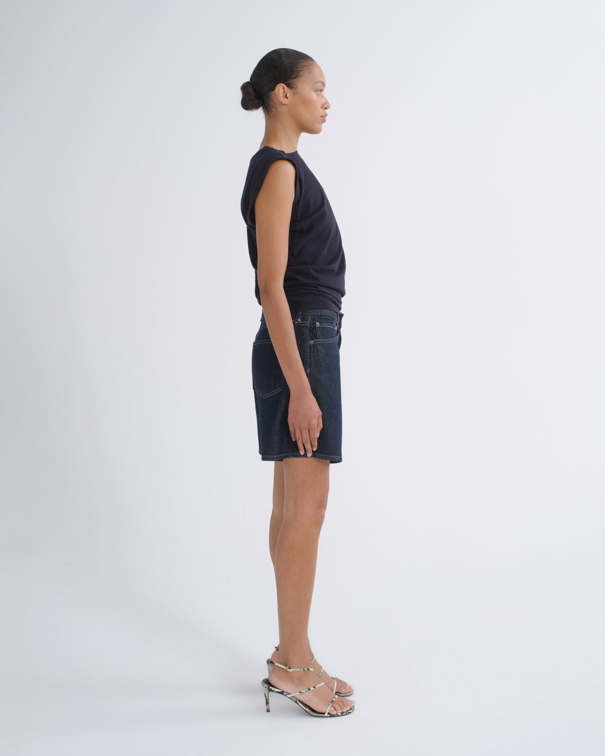 Women Dame Short High Rise Baggy in Rinse - Agolde