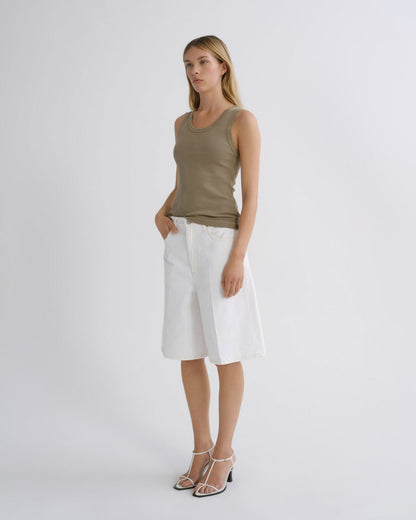 Women Nolan Short in Milkshake - Agolde