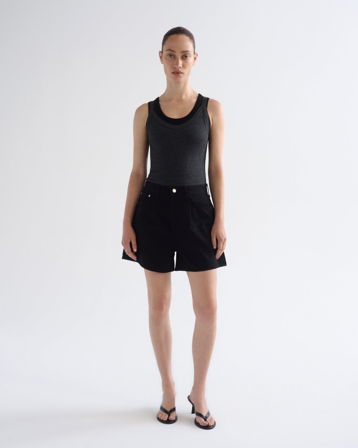 Women Rhoda Pleated A-Line Short in Holt - Agolde