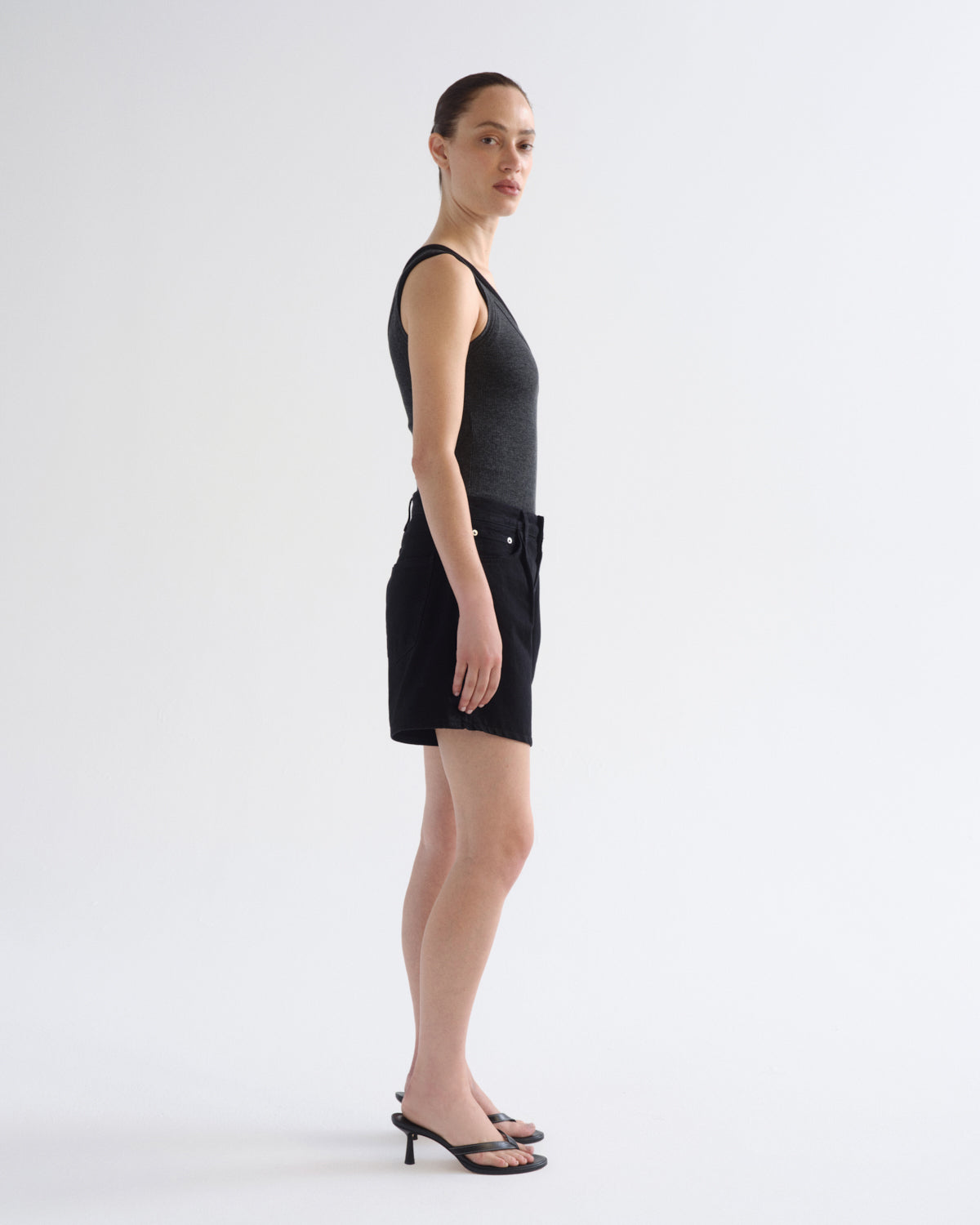 Women Rhoda Pleated A-Line Short in Holt - Agolde