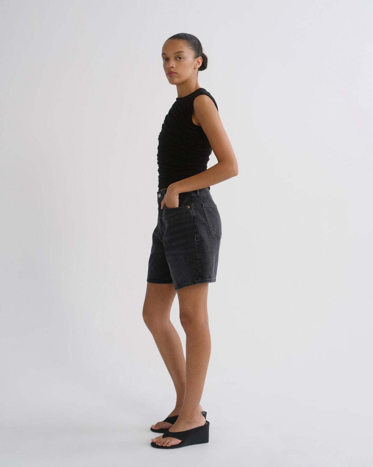 Women Dame Short (Weightless) in Hitch - Agolde