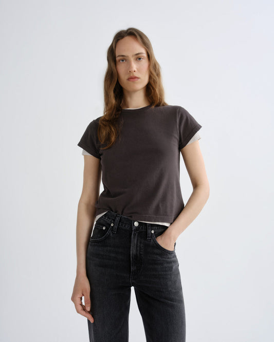 Women Adine Shrunken Tee in Forge - Agolde