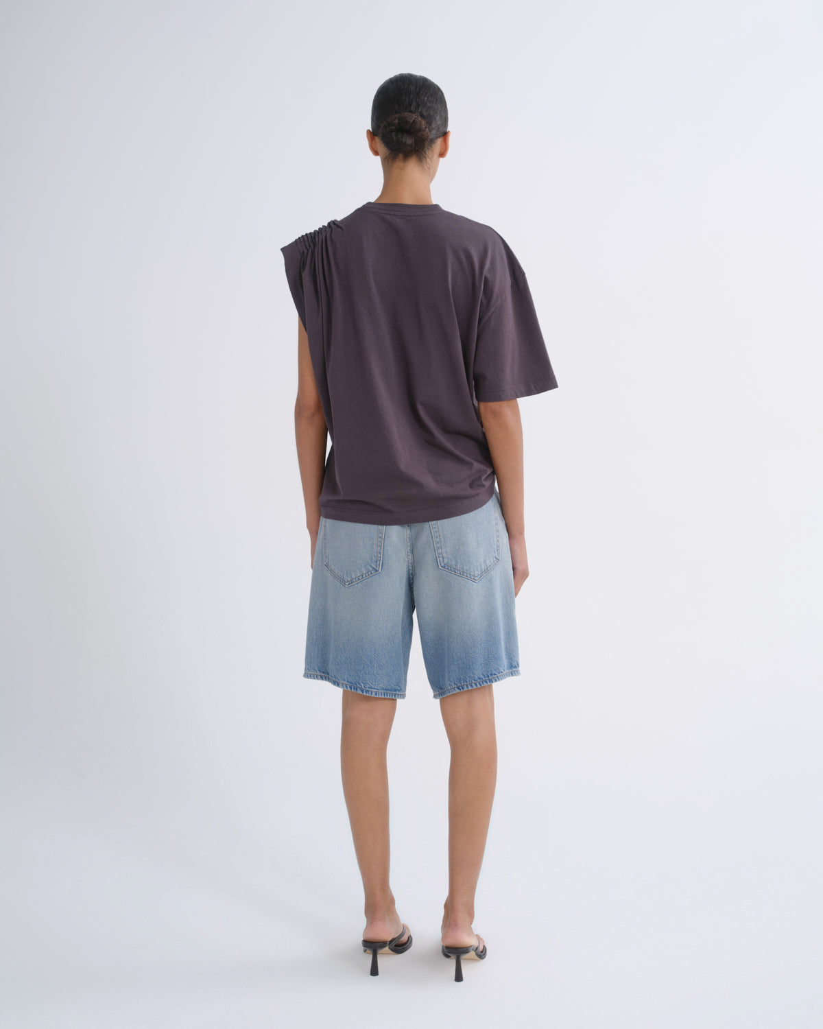 Women Roma T Shirt in Shade - Agolde
