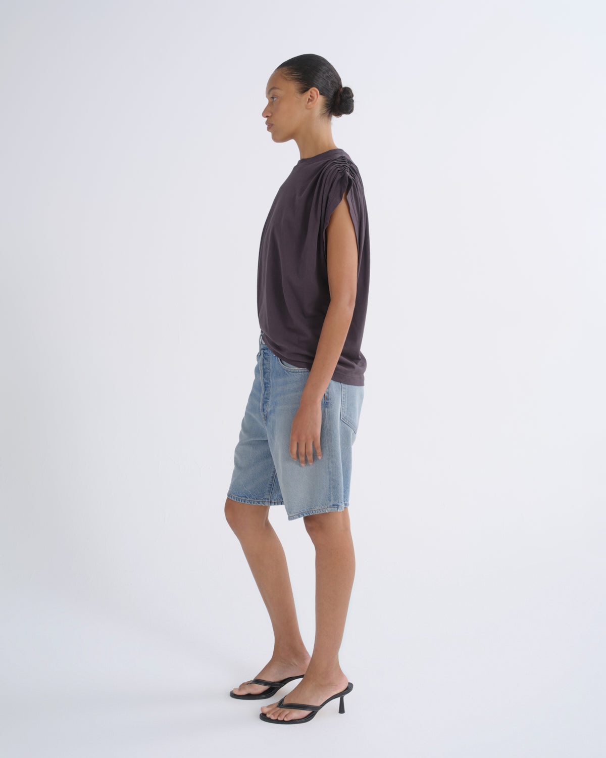 Women Roma T Shirt in Shade - Agolde